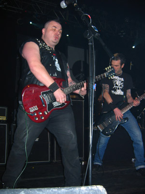 The Varukers, guitar