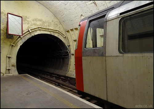 Aldwych - looking in the tunnel towards Holborn