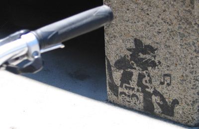 Banksy�ghetto blaster rat �