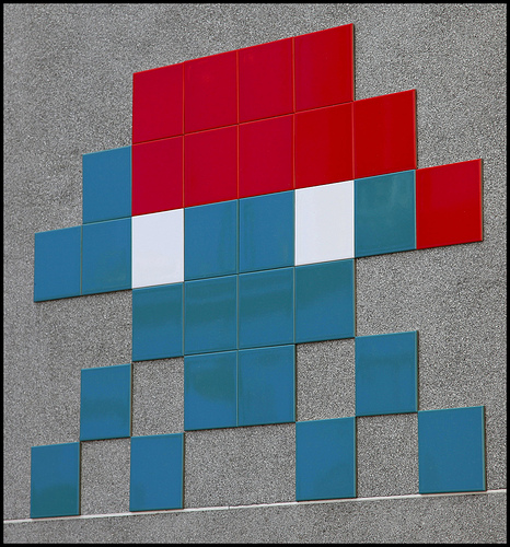 Space Invader tile graffiti