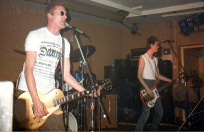 Newtown Neurotics - Kick out the tories