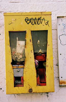 Sweet vending Machine